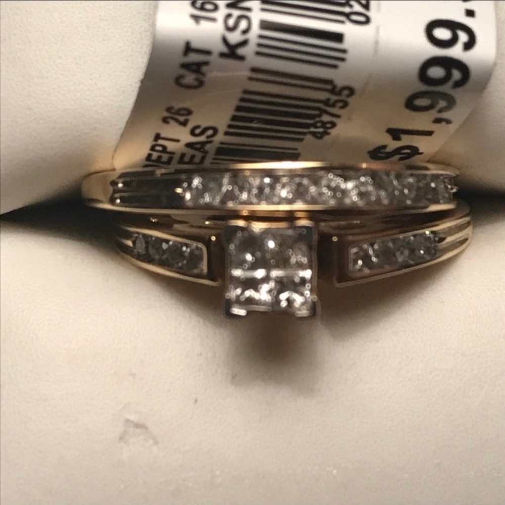 Diamond Ring Set - 10kt Yellow gold